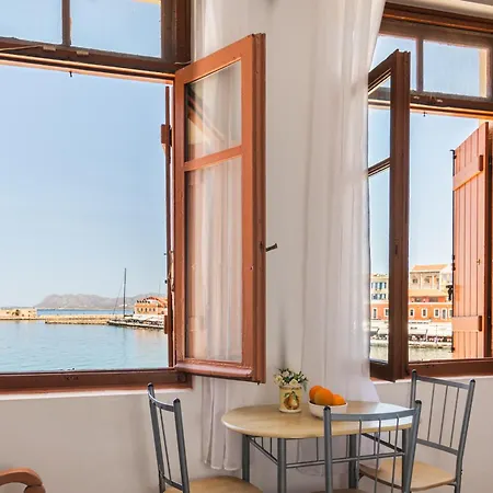 Venezia Szálloda Hriszí Aktí Haniá