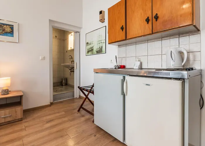 Venezia 2* Chania (Crete)