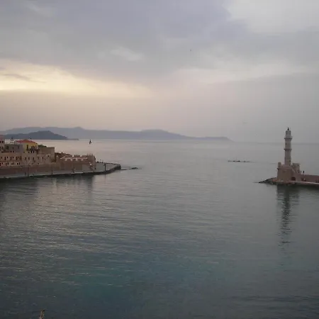 Venezia מלון חאניה